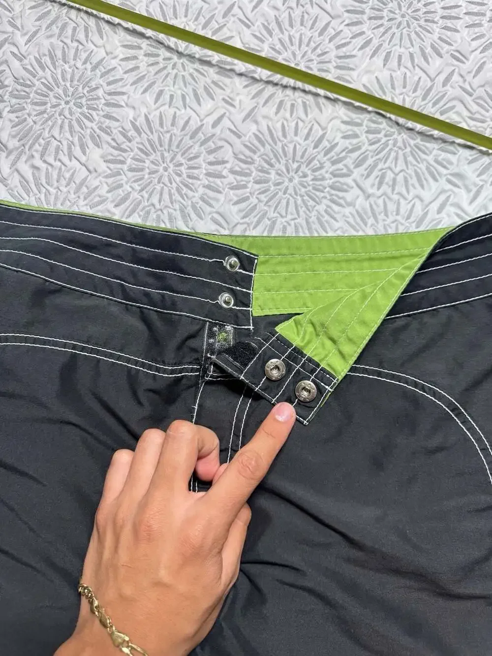 Speedo Men's Board Shorts Swim Trunks Black with Green Accent